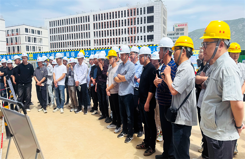 2025年4月17日，由莆田市涵江区住房和城乡建设局主办、EBpay三建承办的钢筋安装工程质量防控现场交流会在联东U谷·涵江海峡智造产业谷一期成功召开。